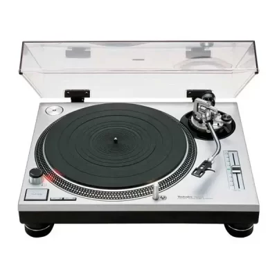 Technics-Sl-1200-Turntable